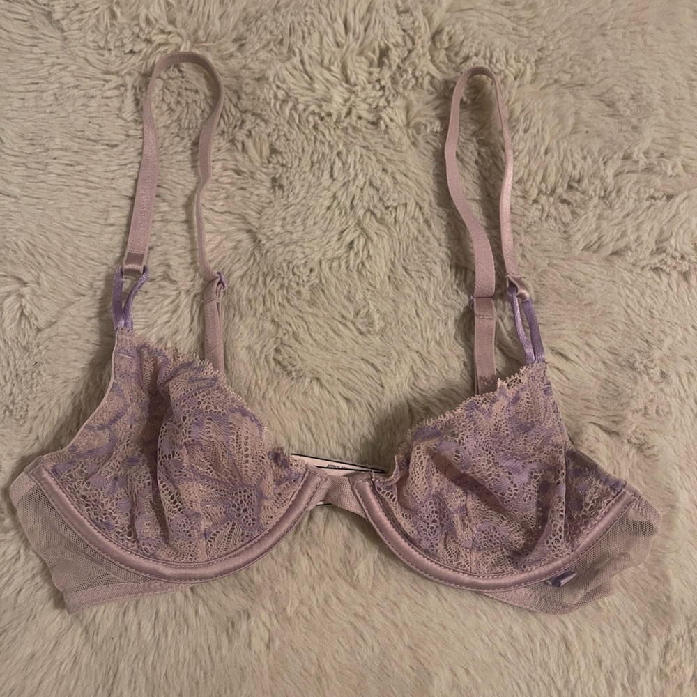Victoria’s Secret Lavender Lace Bralette